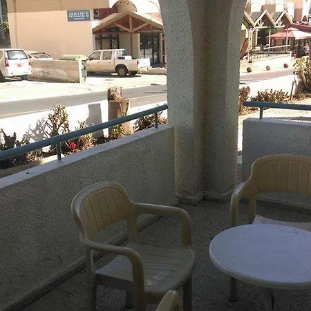 Salmary Aparthotel 2*